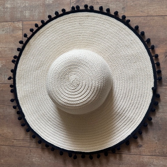 J.Crew Straw Beach Sun Hat Wide Brim Floppy with Pom-Pom Trim One Size - Picture 3 of 5